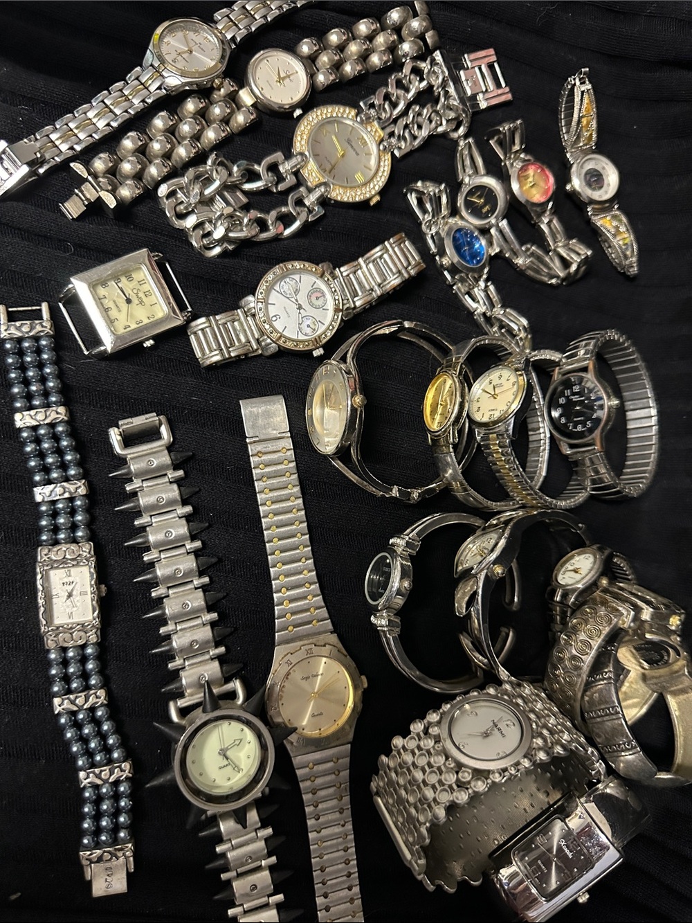 Lot of Silver and Gold Watches Two-Tone Metal Bracelets Various Brands Untested